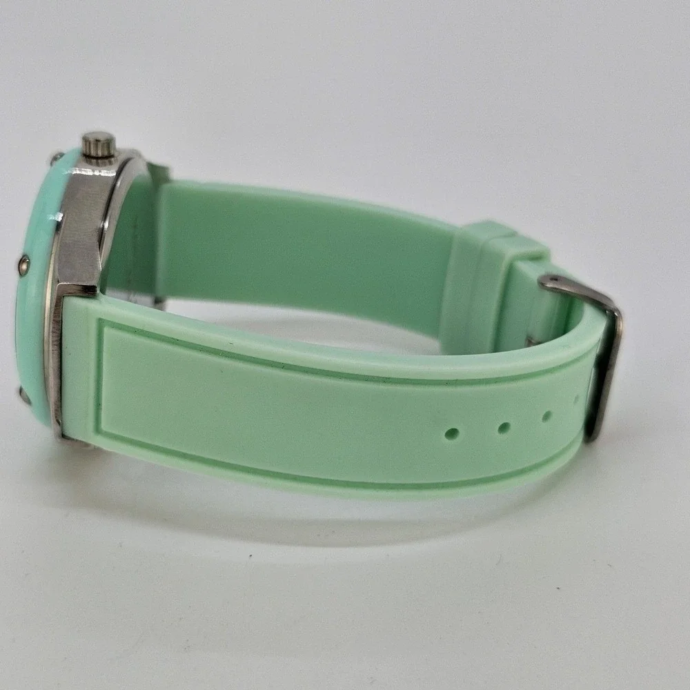 The Unbranded Brand used working